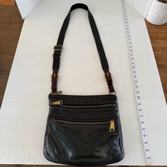 Fossil BohoExplorer Boho Crossbody ZB5255 Black Leather, Zip Pockets Hipster Bag - Picture 1 of 12